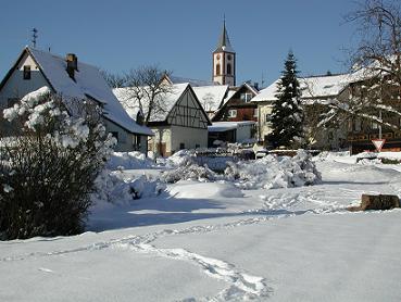 Ortsbild von Schönbrunn im Winter