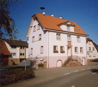 Bild vom ehemaligen Rathaus in Schwanheim